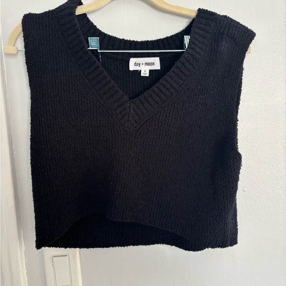 Black Knit Sleeveless Sweater Top Skirt Set